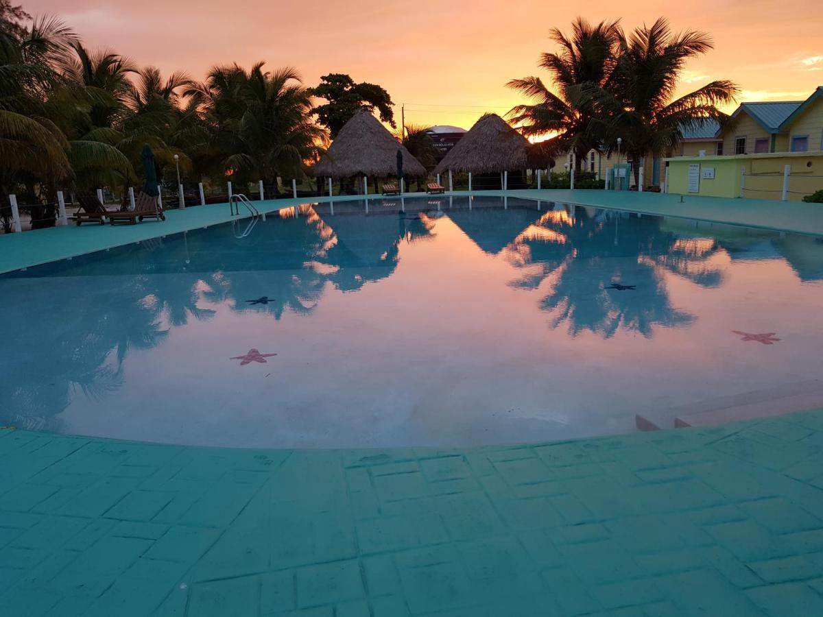 Royal Caribbean Resort San Pedro  Exteriér fotografie